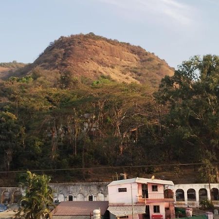 Blue Bell Homestay Lonavla Exterior foto