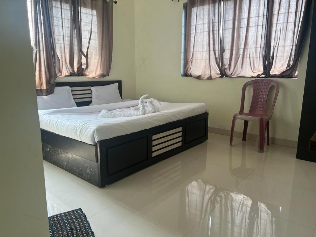 Blue Bell Homestay Lonavla Exterior foto