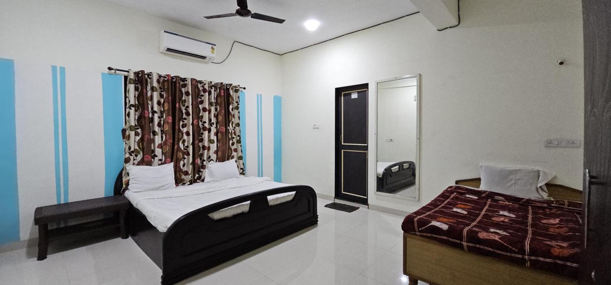 Blue Bell Homestay Lonavla Exterior foto